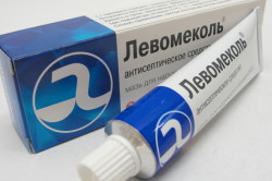 Левомеколь для обработки раны после обрезания Левомеколь для обработки раны после обрезания
